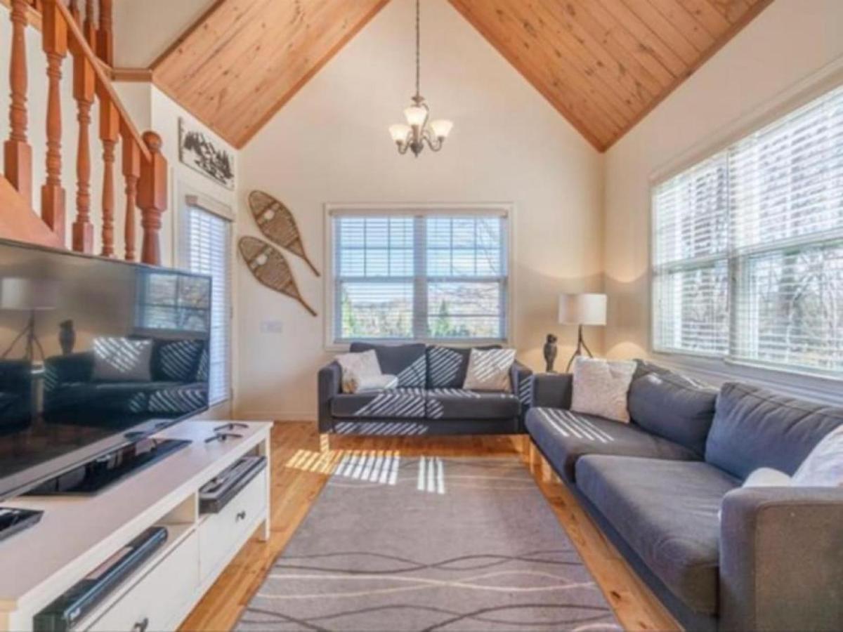 The Golf & Mountain View Retreat By Instant Suites Mont-Tremblant Dış mekan fotoğraf