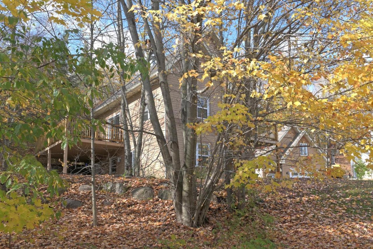 The Golf & Mountain View Retreat By Instant Suites Mont-Tremblant Dış mekan fotoğraf